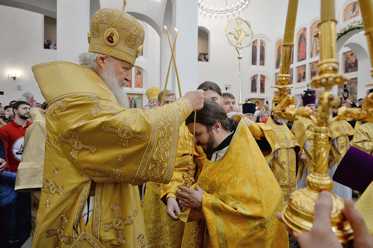 Святейший Патриарх Кирилл совершил освящение храма преподобного Сергия Радонежского на Ходынском поле г. Москвы