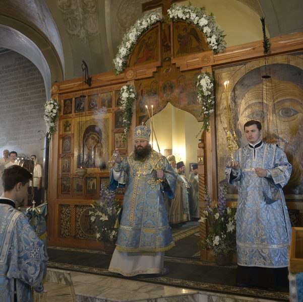 Храм Благовещения в Петровском парке