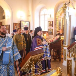 Расписание храма сергия радонежского бусиново. Церковь в Бусиново. Храм Сергия Радонежского в Бусиново. Храм в Бусиново расписание. Алтарники храма в Бусиново.