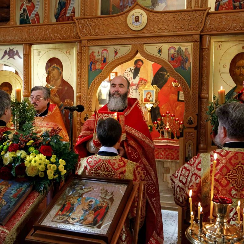 Храм георгия победоносца богослужение. Престольный праздник Святого пророка Илии. Храм пророка Илии в Головино. Расписание храма Георгия Победоносца в Коптево. Храм Георгия Победоносца в Куркино.